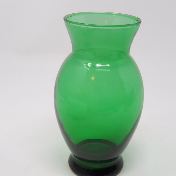 Vintage Emerald Green Glass Vase 6 1/2" H x 3" W - Picture 6 of 10